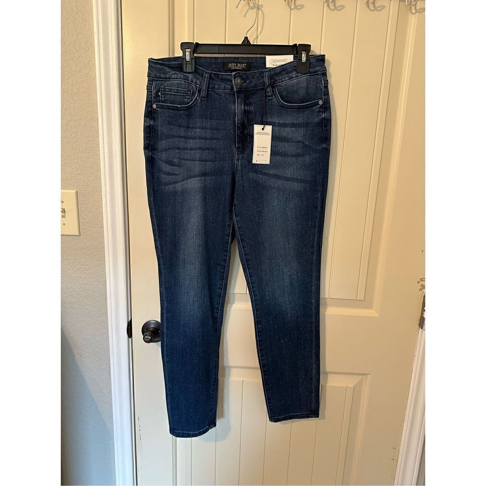 NWT Judy Blue Mid Rise Relaxed Fit Speckled Mineral Wash Jeans Size 11 / 30 JB88